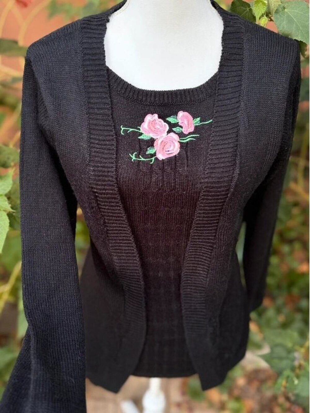 Evelyn Taylor Black Embroidered Vintage Rose Sweater With Attached Cardigan L